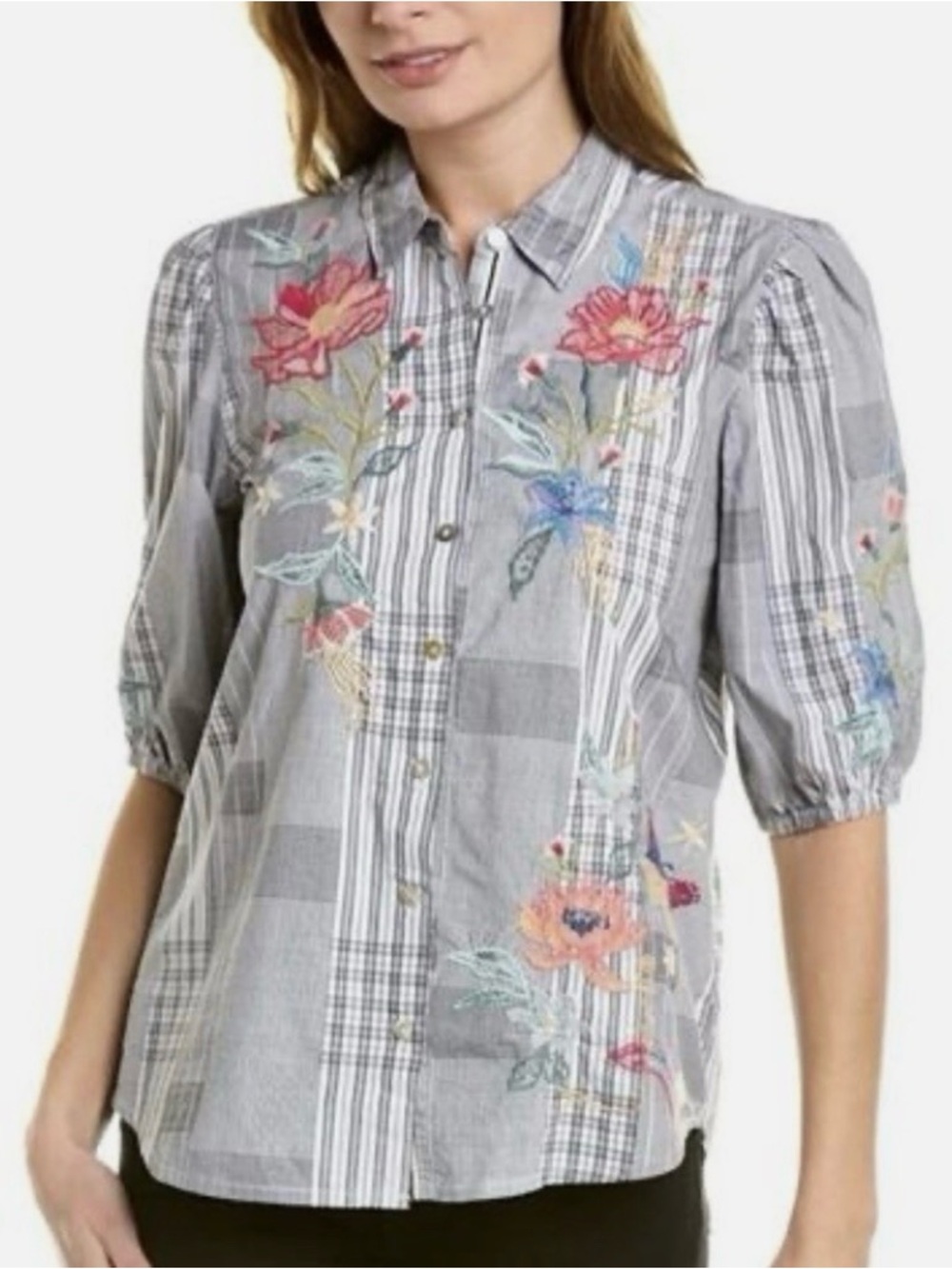 Johnny Was Striped Floral
Embroidered Top Jordan Lisban size Medium